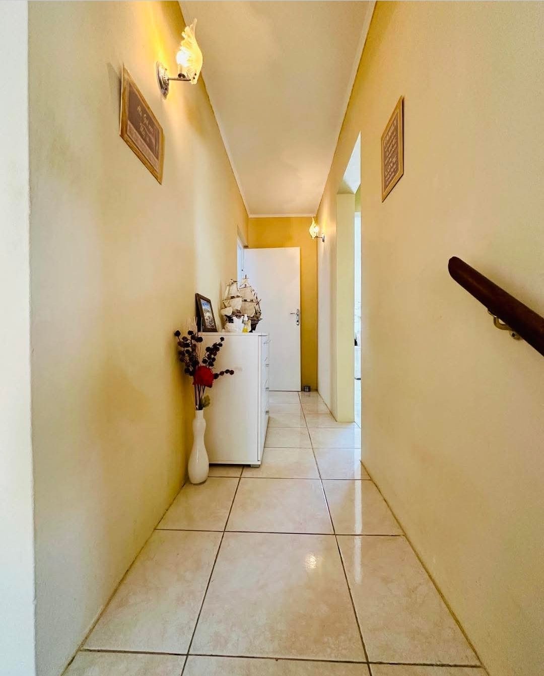Family Home with Guesthouse in Sunset Heights - property photo 9