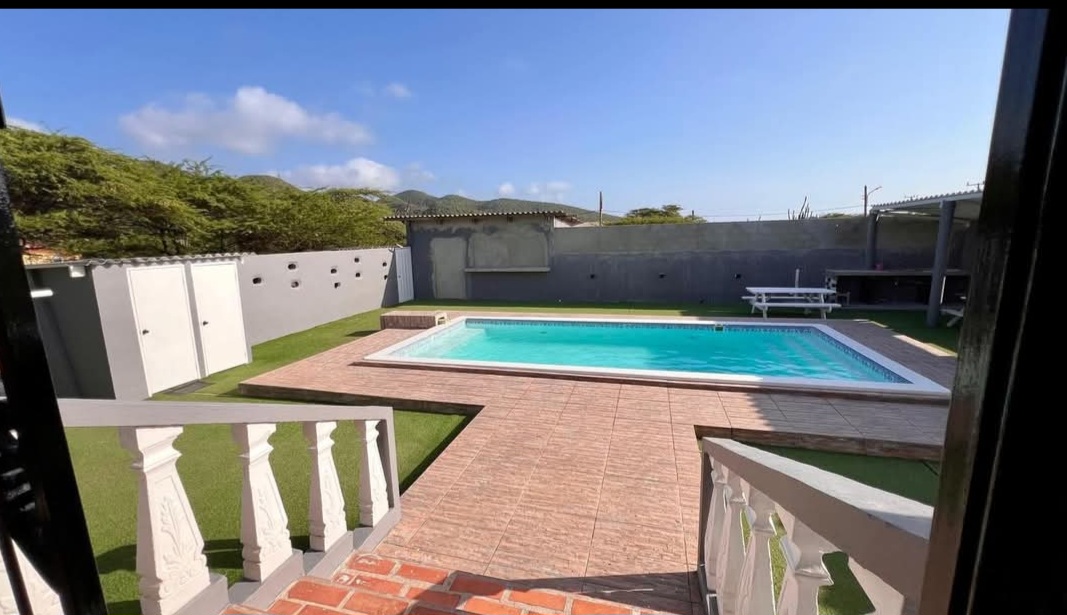 Villa de 5 dormitorios con piscina en Westpunt Foto de la propiedad 2