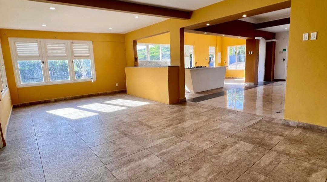 Villa de 5 dormitorios con piscina en Westpunt Foto de la propiedad 4
